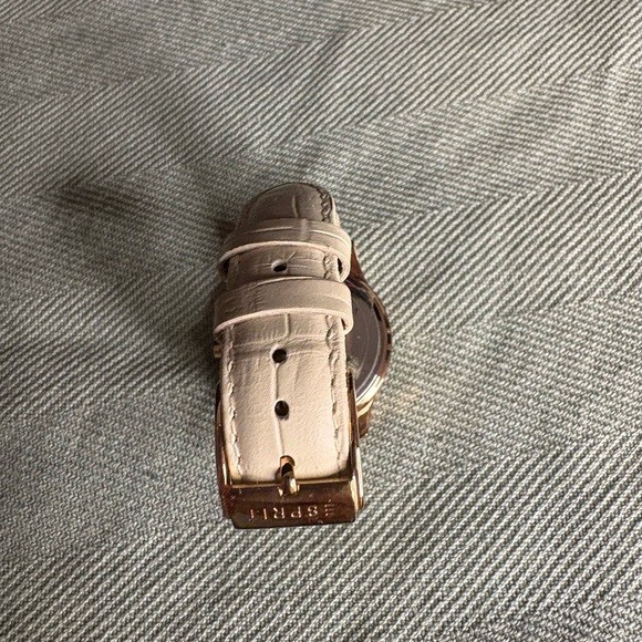 Watch - Picture 2 of 2